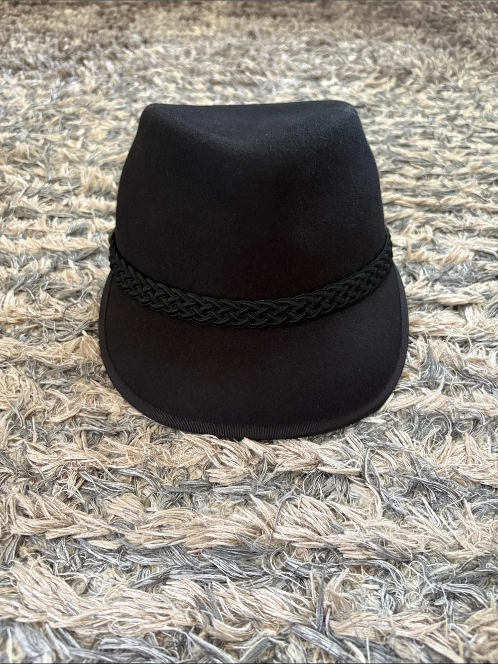 Eric Javits New York Black 100% Wool Water Repellent Newsboy Cap One Size